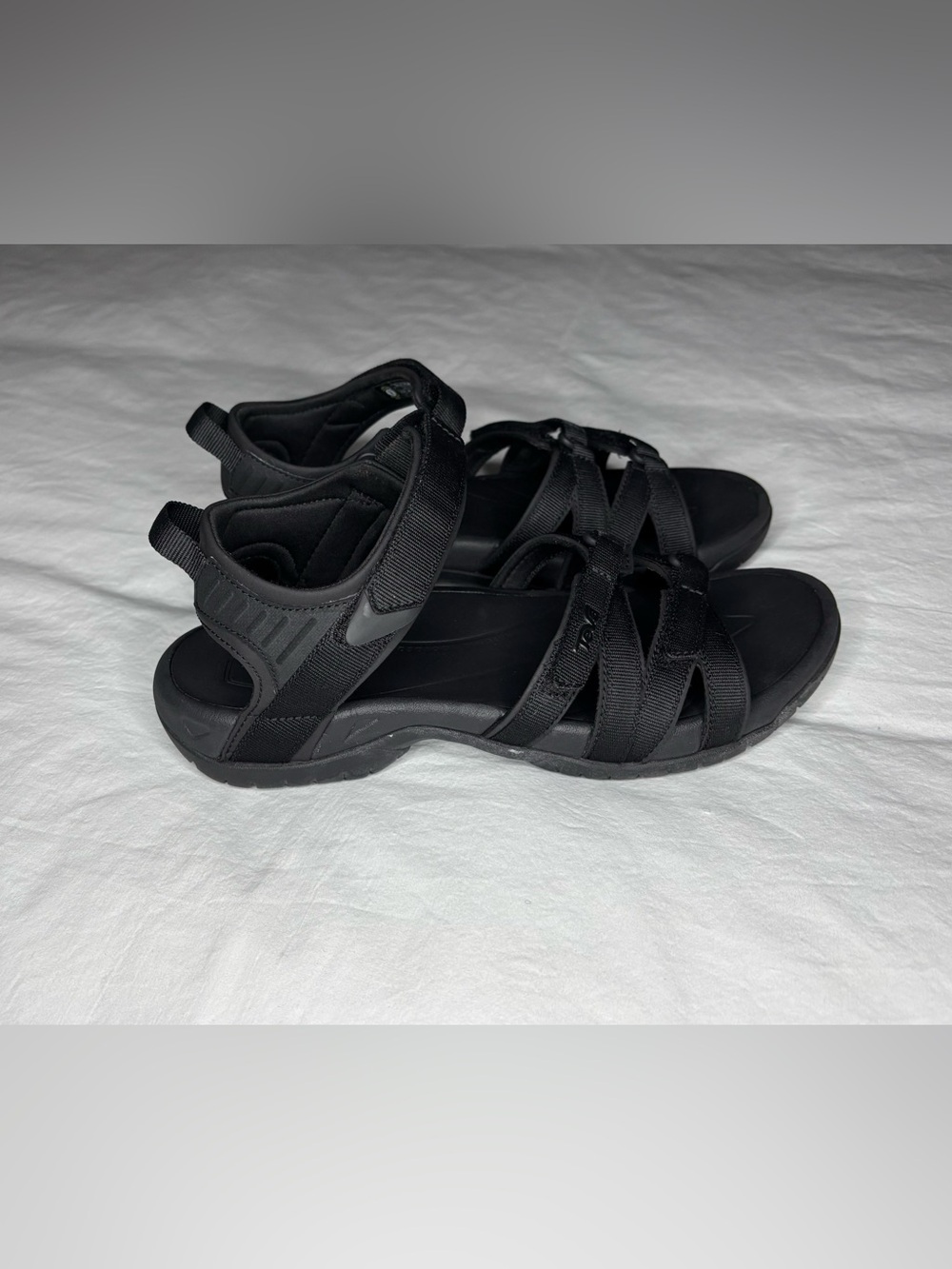 Teva Tirra Women’s Size 9 Black Strappy Sport Hiking Water Sandals Walking EU 40